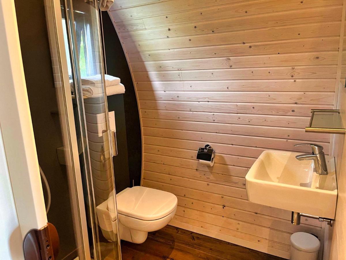 Pod Hotelkamer Aan Het Water Докьом Екстериор снимка